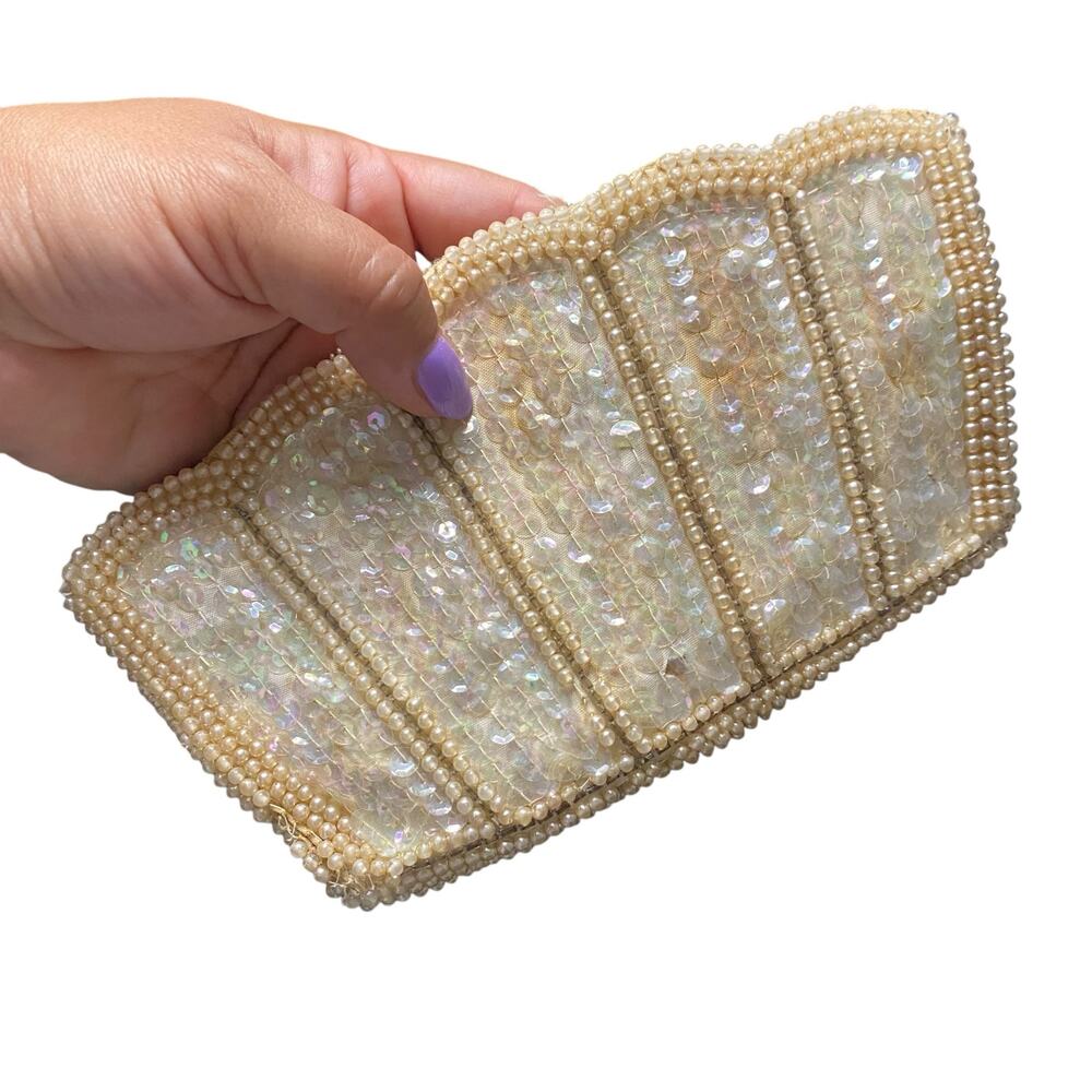 Vintage 1950s Handmade Beaded Cream Sequin and Faux Pearls Coin Purse - Picture 12 of 16